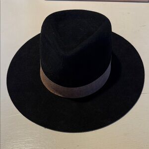 GIGI PIP Classic Black Hat with Tan Band